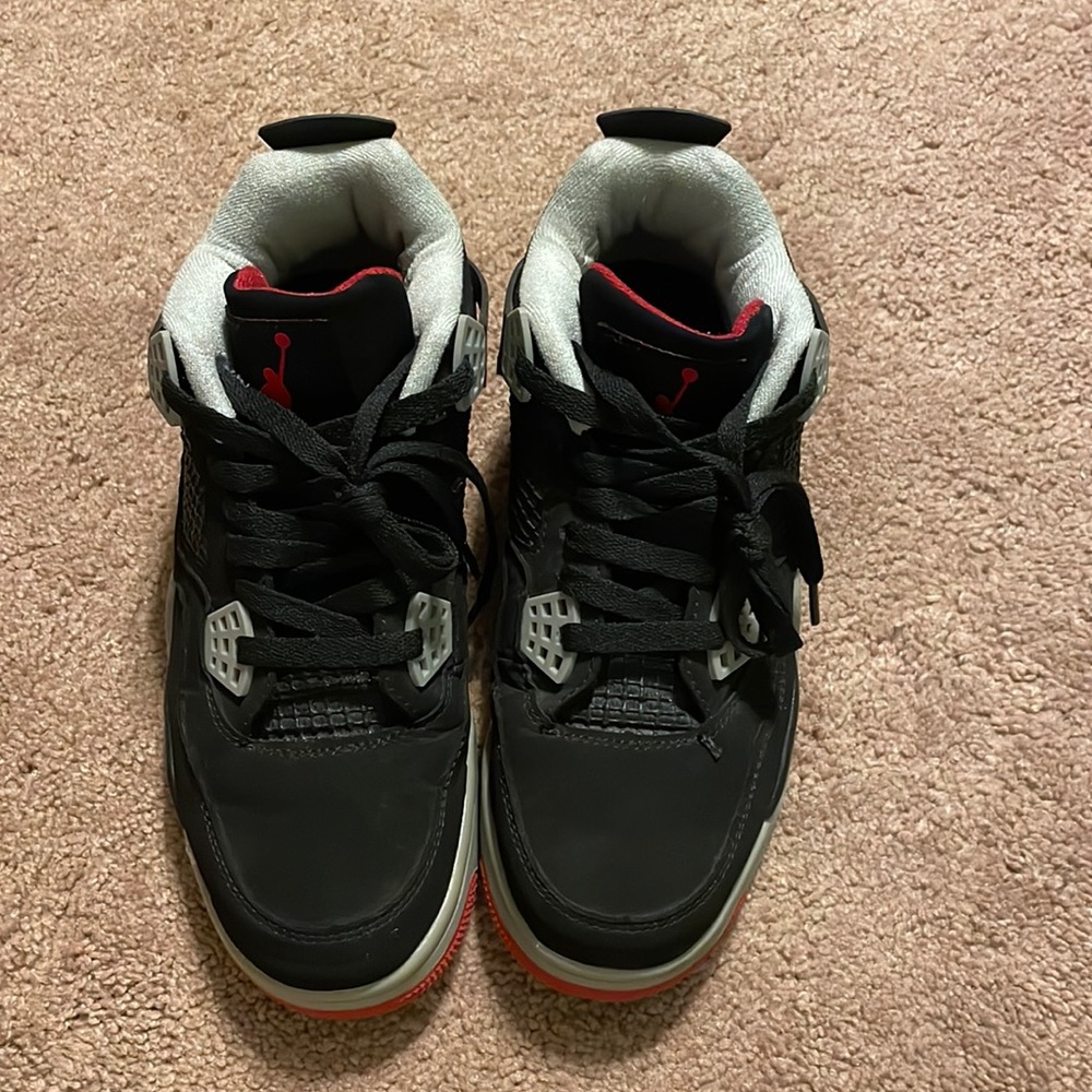 2012 Jordan 4 Bred Size 7y, good condition
